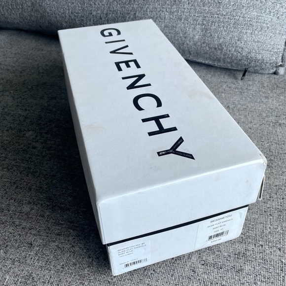 🫧GIVENCHY Paris flat sandals in transparent rubber - Picture 8 of 9